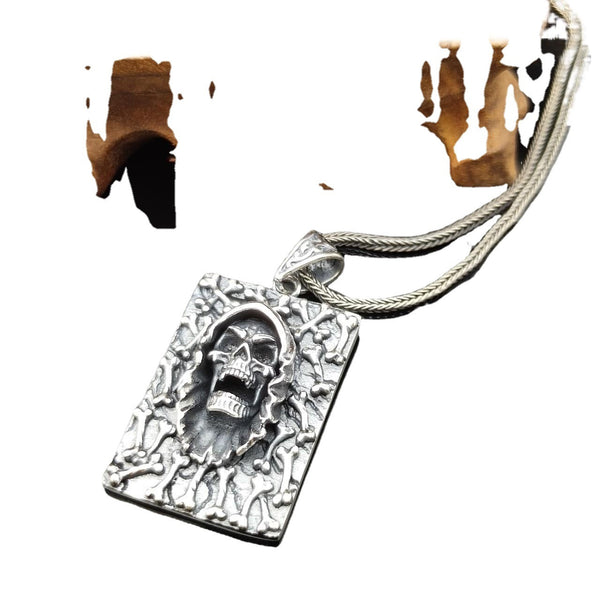 Collar de Calavera en Plata Esterlina con Cordón Vintage para Hombre - Image 6