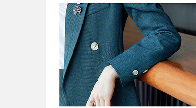 Traje Ejecutivo Femenino de Dos Piezas - Estilo Minimalista - Image 17