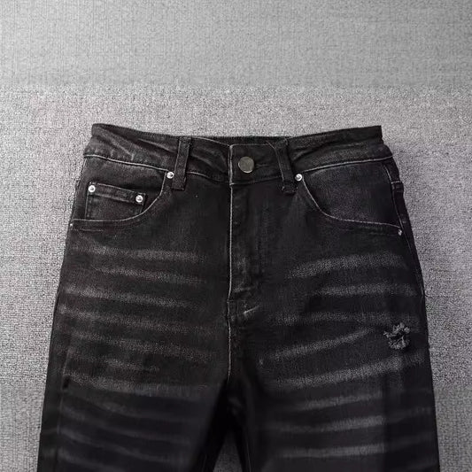 Jeans Negros para Hombre con Detalles en Color Deslumbrante - Image 2