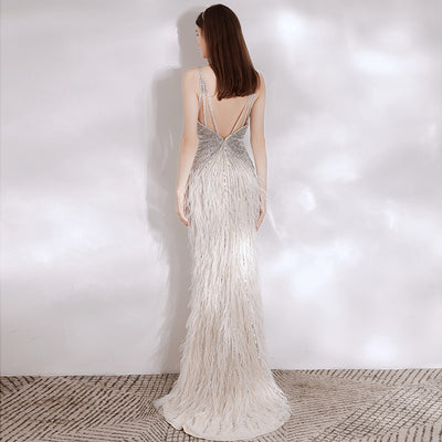 Vestido de Noche Elegante con Detalles en Pluma - Image 12