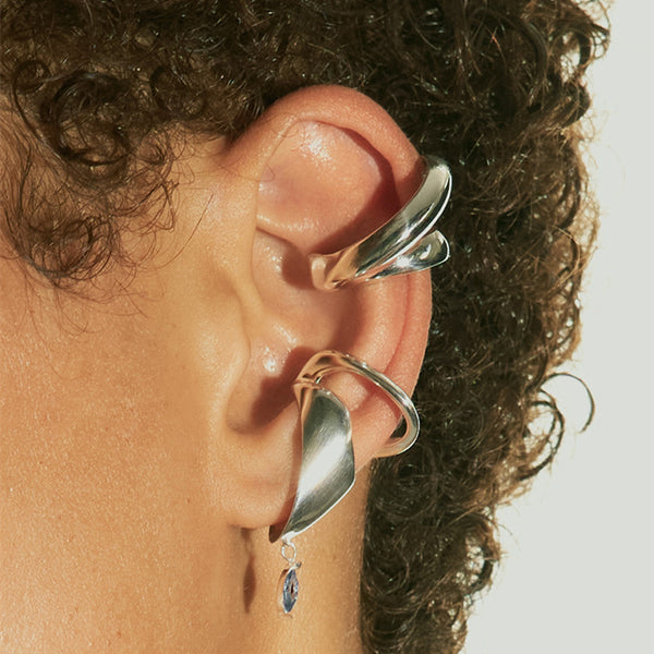 Aro de Oreja Asimétrico con Diseño de Hoja para Mujer