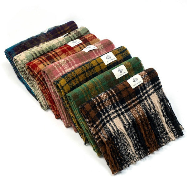 Bufanda Tejida Cuadros Invierno Color Maillard con Borlas