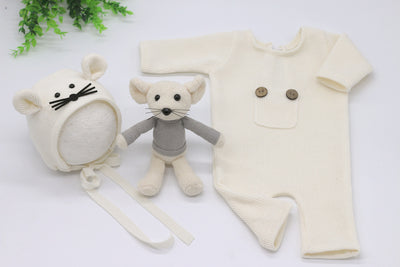 Conjunto Suave de 3 Piezas: Pijama Tejido, Gorro, Muñeca y Ratón - Image 15
