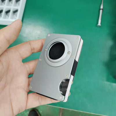 Protector de Aluminio para Tarjetas con Localizador GPS - Image 11