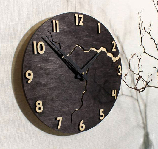 Reloj de Pared de Madera Minimalista con Diseño Agrietado - Image 9