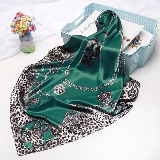 Pañuelo Cuadrado Estampado Leopardo Estilo Europeo - Image 7