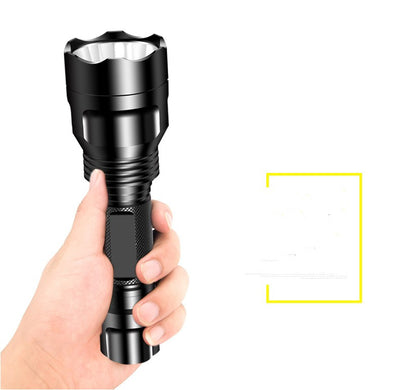 Linterna LED Recargable de Aluminio con Enfoque Fijo para Emergencias y Aventuras Outdoor - Image 9