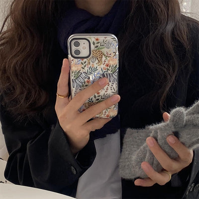 Funda para Celular con Ilustración de Plantas y Animales