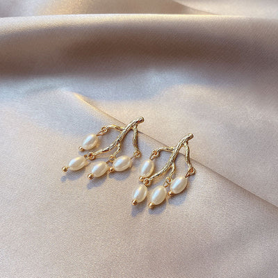 Aretes de Rama con Perlas Elegancia Natural - Image 9