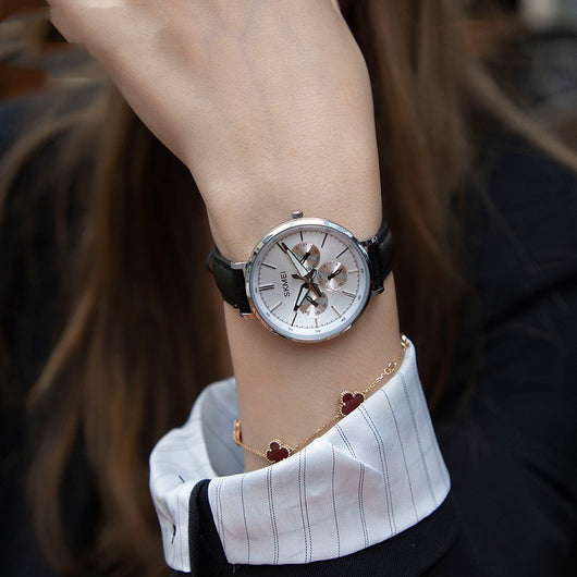Reloj de Cuero Genuino para Mujer con Diseño Retro y Correa de Seis Pasadores - Image 3