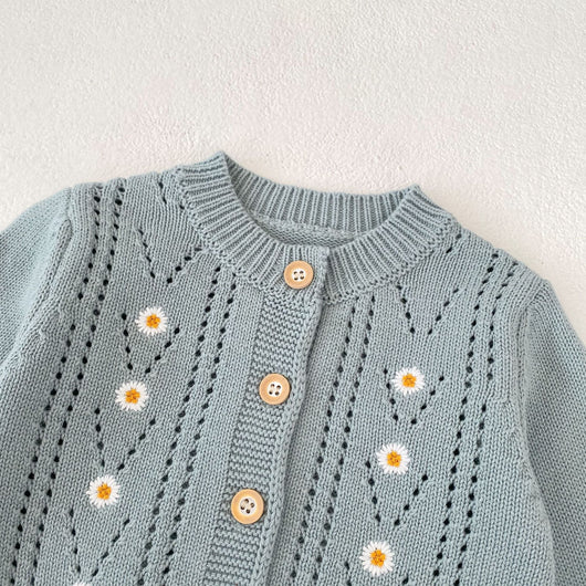 Conjunto de Abrigo Calado y Falda Tejida para Bebé - Image 17