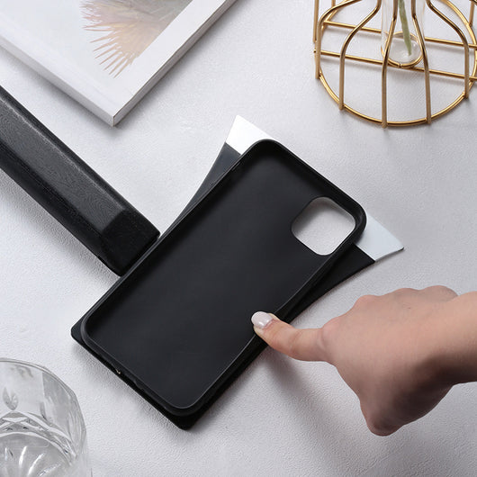 Funda Protectora Creativa con Diseño de Hacha Plegable para Móvil - Image 12