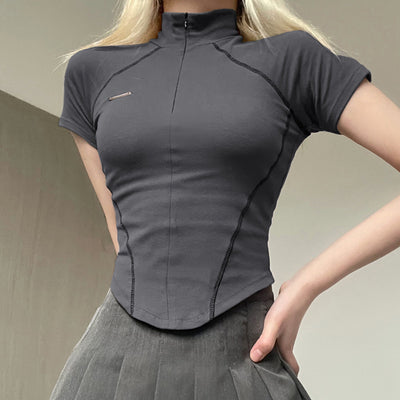 Top Corto Ajustado con Cuello Alto y Cierre Invisible - Image 8