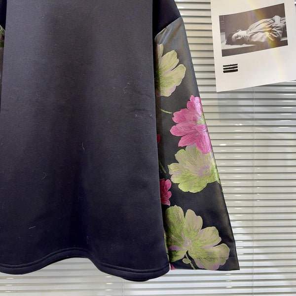 Suéter Étnico Retro con Bordado Floral en Mangas de Satén