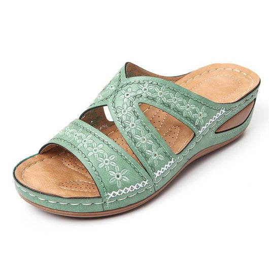 Pantuflas Retro para Mujer con Bordados Artesanales - Image 10