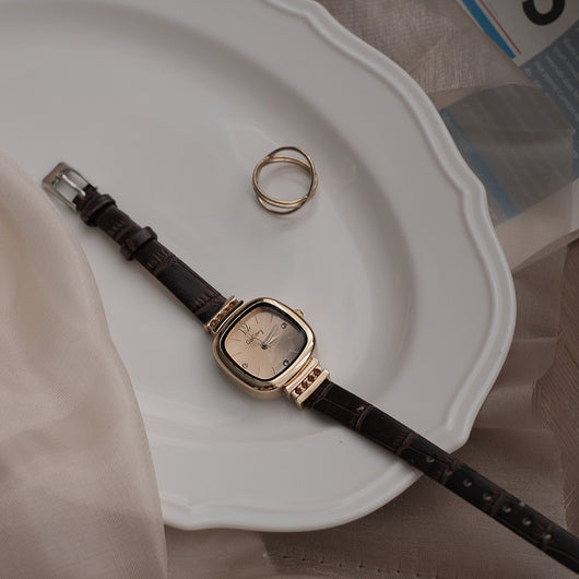 Reloj Minimalista para Mujer con Diseño Cuadrado Retro - Image 5