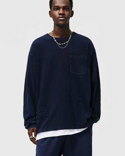 Playera Denim Azul Teñida Manga Larga con Bolsillo Decorativo para Hombre - Image 12