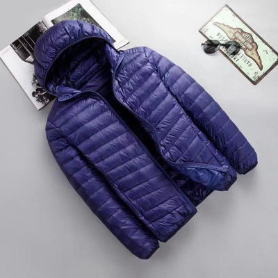 Chamarra de Plumas Ligera con Capucha para Hombre - Image 8