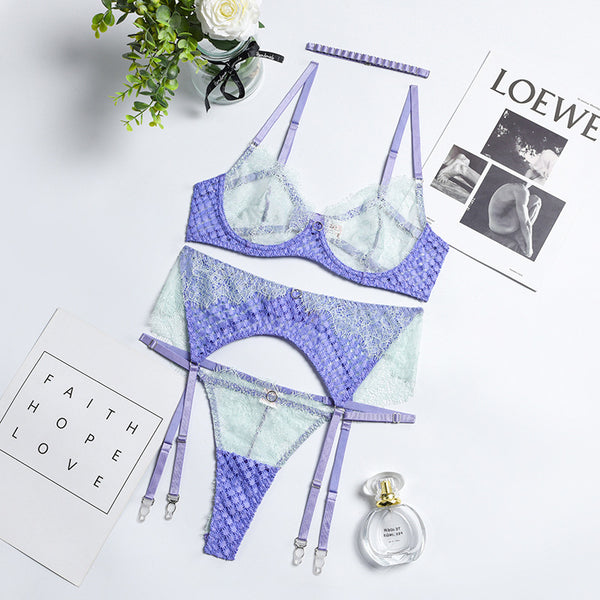 Conjunto de Lencería de 4 Piezas con Encaje Mesh y Detalles en Contraste