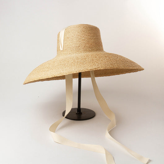 Sombrero de Rafia Tejido a Mano con Ala Plana Curvada - Image 9