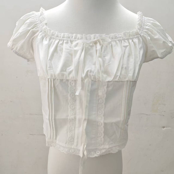 Blusa Corta de Encaje con Cuello Cuadrado y Lazada