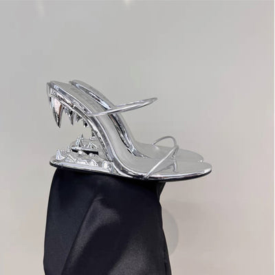 Sandalias de Tacón Alto con Detalles Metálicos Afilados - Image 16