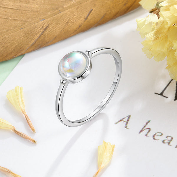 Anillo de Piedra Luna Redonda en Plata para Mujer
