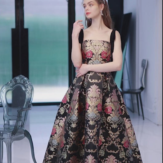 Vestido de Noche Elegante para Presentadora - Image 2