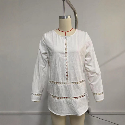 Blusa Semitransparente con Cuello Redondo y Detalles Calados - Image 2