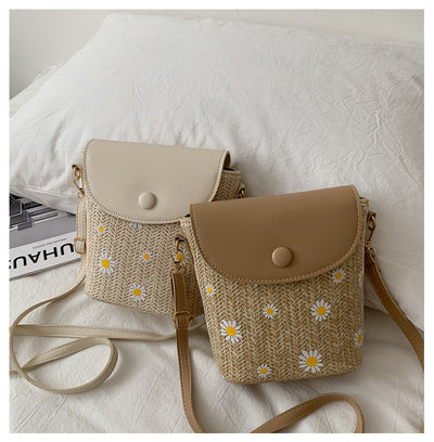 Bolso de Hombro Tejido en Rafia con Detalles Plisados - Image 23