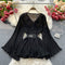 Blusa Suelta de Gasa con Escote en V y Pliegues