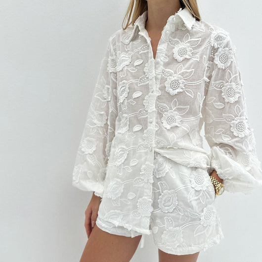 Conjunto Transparente con Bordados y Short de Talle Alto - Image 4