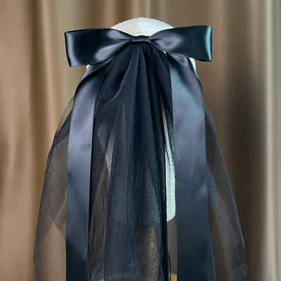 White birdcage veil with a cream satin bow and faux pearls, attached to a woven straw base, 80cm yarn length. - Image 17