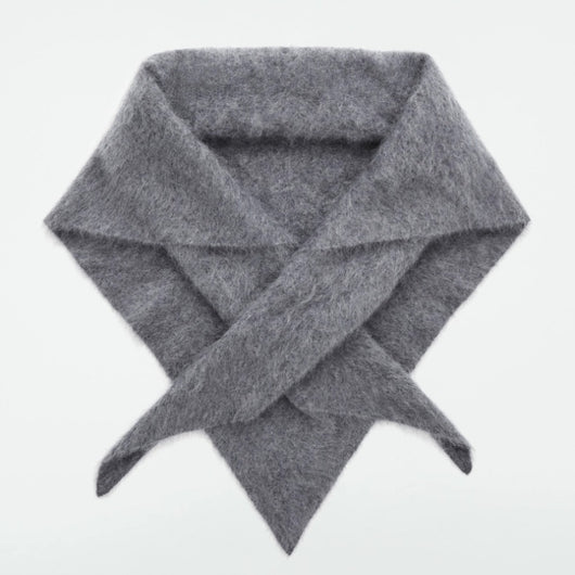 Pañoleta Triangular de Cachemira Peinada Gris - Image 2