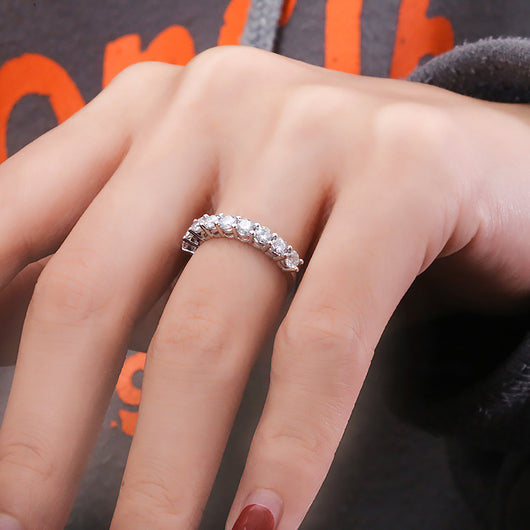 Anillo de Oro con Moissanita Rota - Diseño Único y Elegante - Image 2