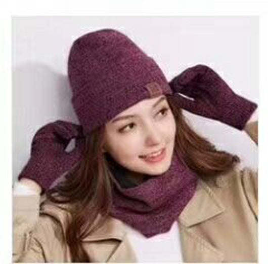 Conjunto Elegante para Hombre: Gorro Cálido y Traje de Terciopelo Premium - Image 12