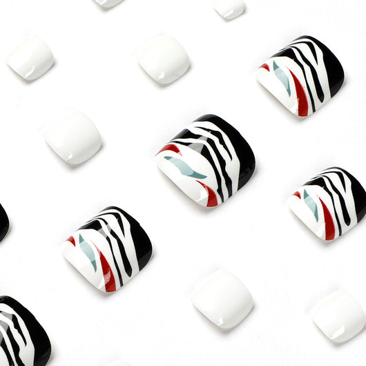 Diseño de Uñas Francés Blanco para Verano - Image 4