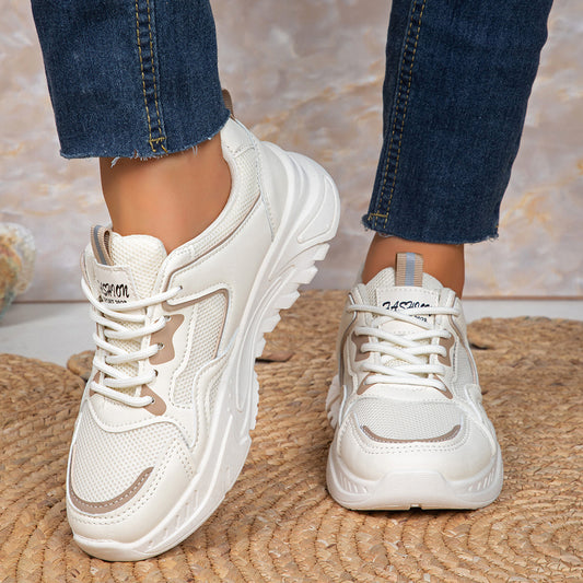 Zapatilla Deportiva Elevada con Malla Transpirable y Plataforma Versátil - Image 2