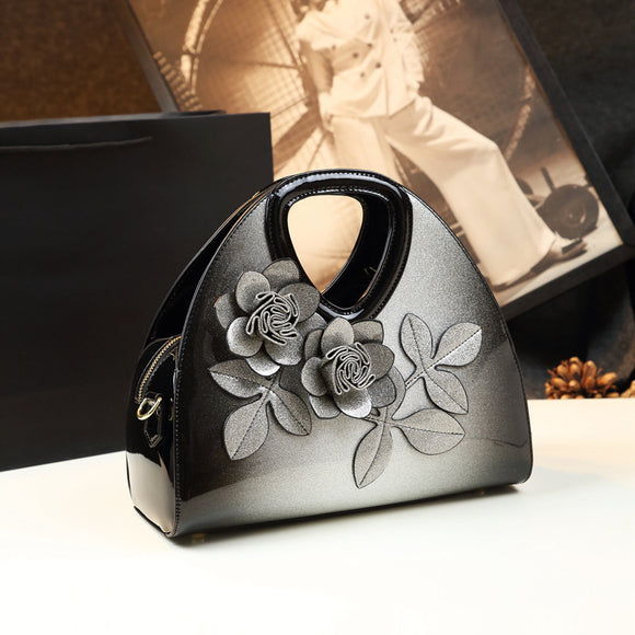 Bolso Mensajero de Cuero Charol con Diseño Floral Personalizado