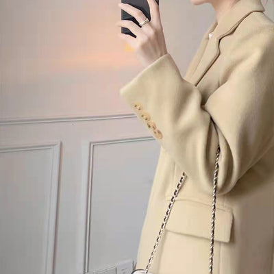 Blazer Camel de Corte Ajustado para Mujer - Estilo Ejecutivo - Image 2