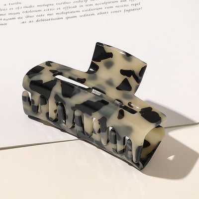 Pinzas para Cabello de Aleación Dorada con Diseño Geométrico Calado - Image 23