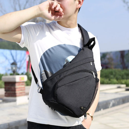 Bolsa de Pecho para Hombre con Compartimento para Botella y Puerto USB - Image 7