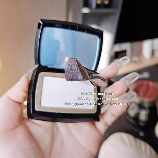 Brocha Triangular para Iluminar - Herramienta Profesional para Contorno Facial - Image 3