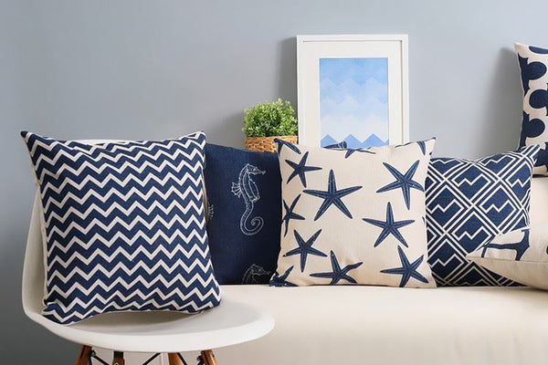 Funda de Cojín Azul Mediterráneo con Diseño Geométrico en Algodón y Lino