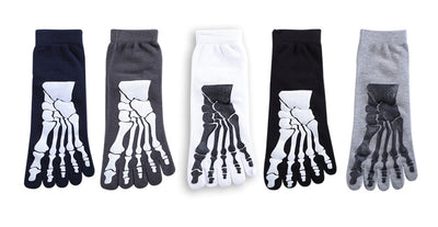 Calcetines Creativos de Cinco Dedos en Blanco y Negro - Image 7
