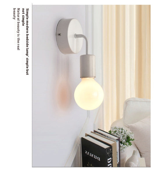 Lámpara de Pared Minimalista en Madera Maciza y Hierro para Dormitorio - Image 10