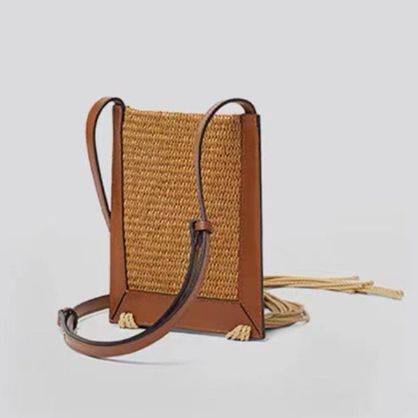 Bolso Bandolera Tejido de Paja con Detalle de Borla