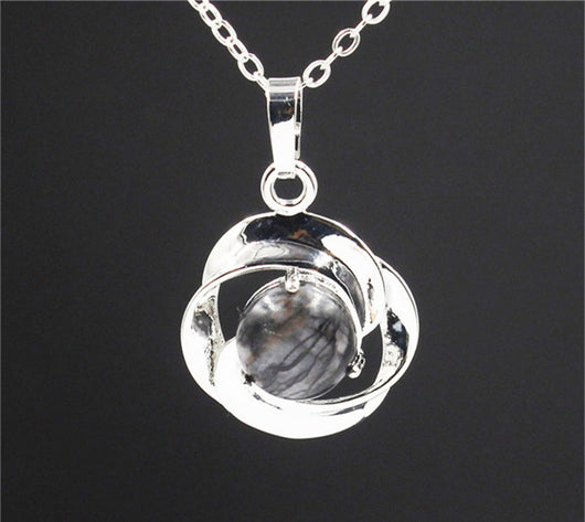 Collar Colgante de Flor en Cristal Natural - Image 3