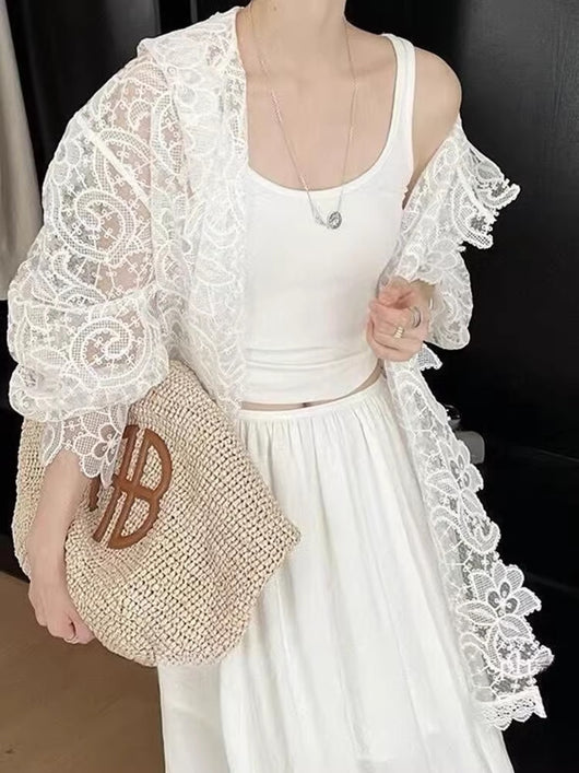 Blusa de Encaje Blanco Romántica con Protección Solar para Mujer - Image 12