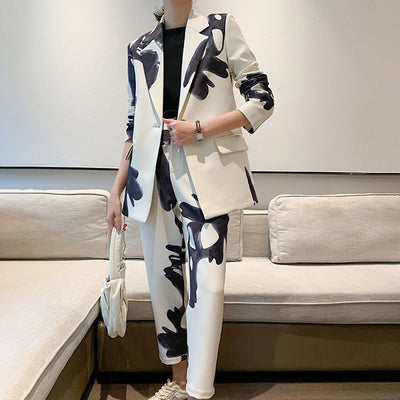 Traje Casual Femenino con Blazer y Pantalón Capri - Image 4
